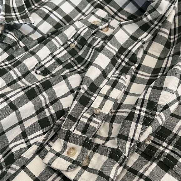 Eddie Bauer Plaid Casual Button Down Shirt Green/White Size Large - Picture 5 of 5